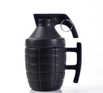 rebelsdistrict_tasse_grenade
